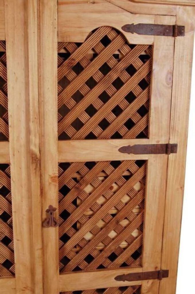 Mueble bar mexicano.