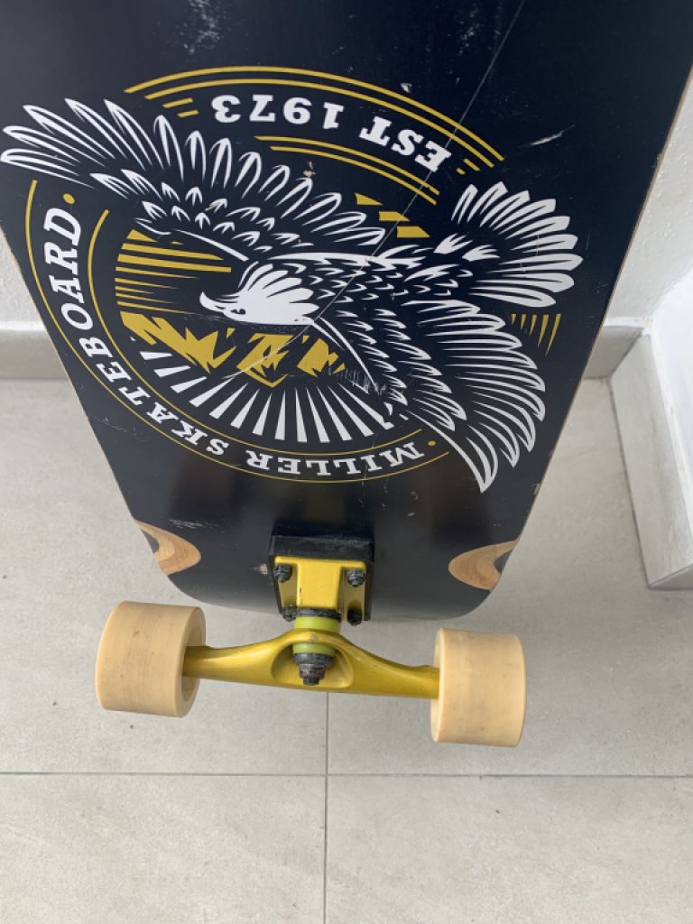 Miller-Skateboard mit Creekwheels