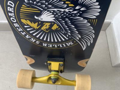 Miller-Skateboard mit Creekwheels