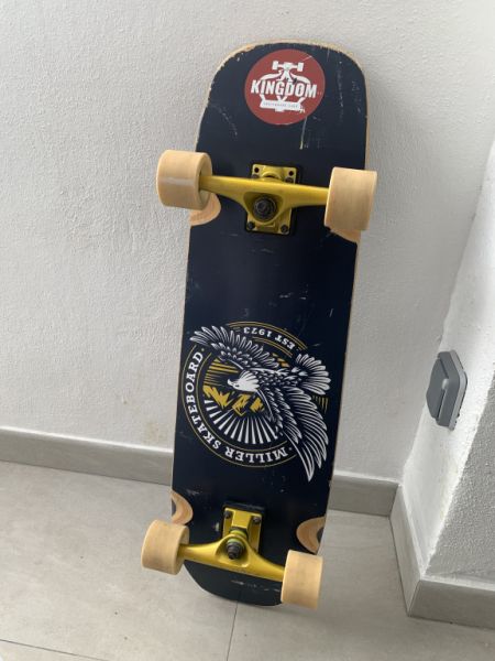 Miller-Skateboard mit Creekwheels