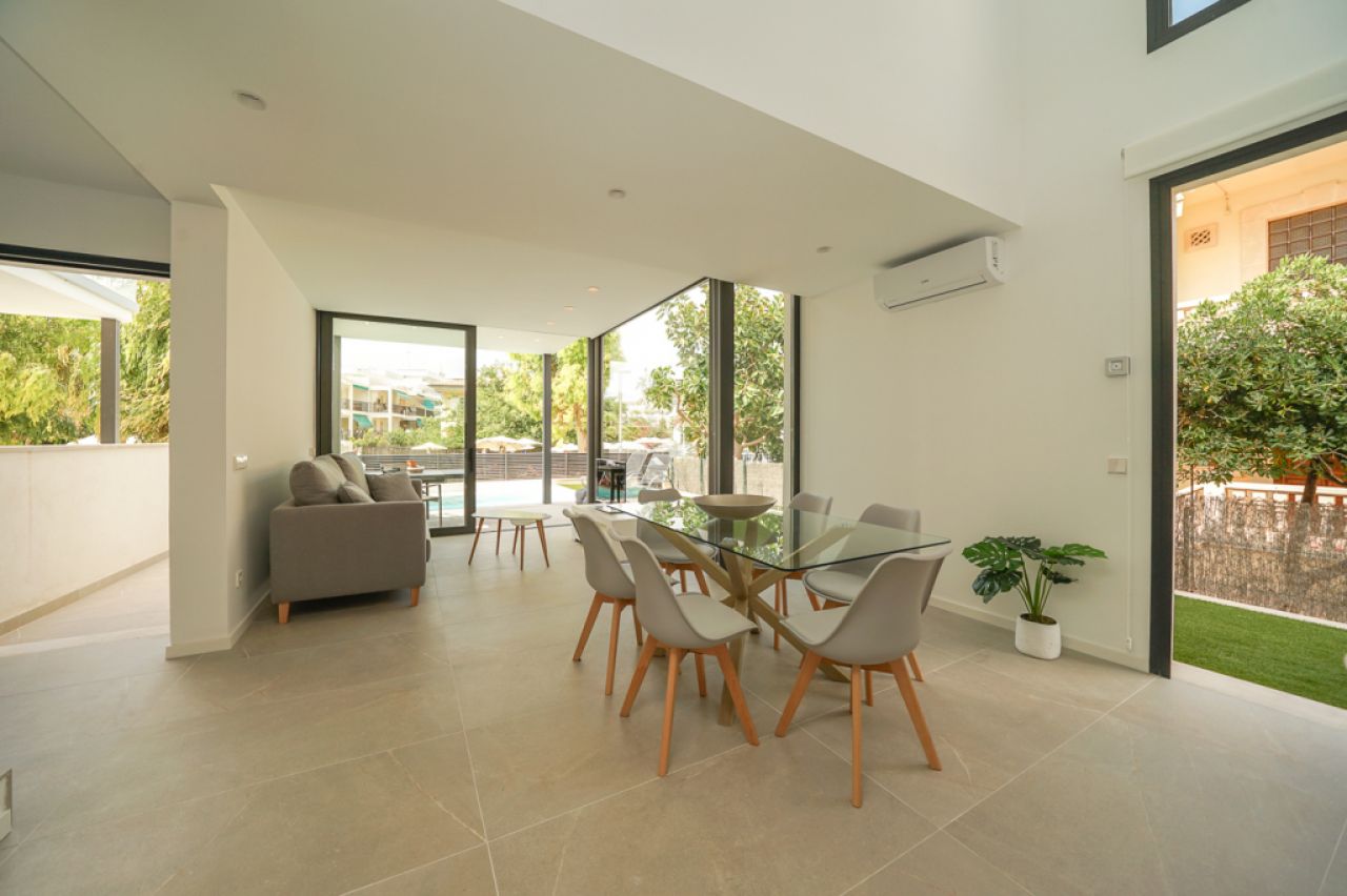 Pareado moderno segunda linea Puerto Alcudia