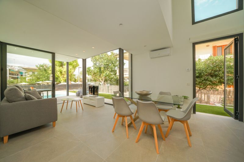 Pareado moderno segunda linea Puerto Alcudia