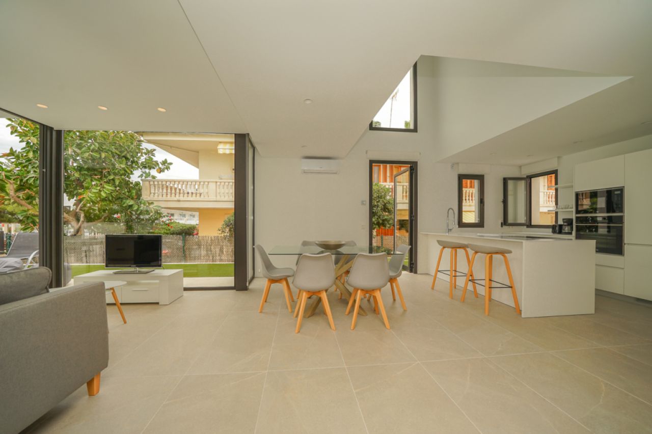 Pareado moderno segunda linea Puerto Alcudia