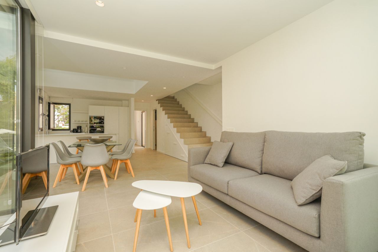 Pareado moderno segunda linea Puerto Alcudia