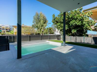 Pareado moderno segunda linea Puerto Alcudia