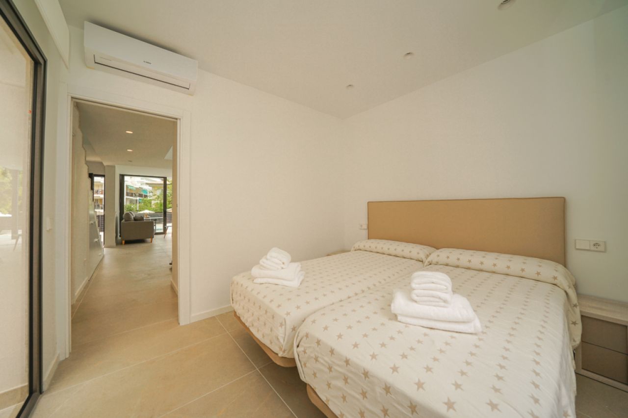 Pareado moderno segunda linea Puerto Alcudia