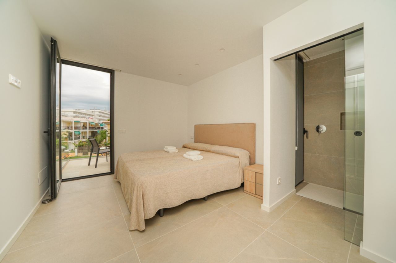 Pareado moderno segunda linea Puerto Alcudia