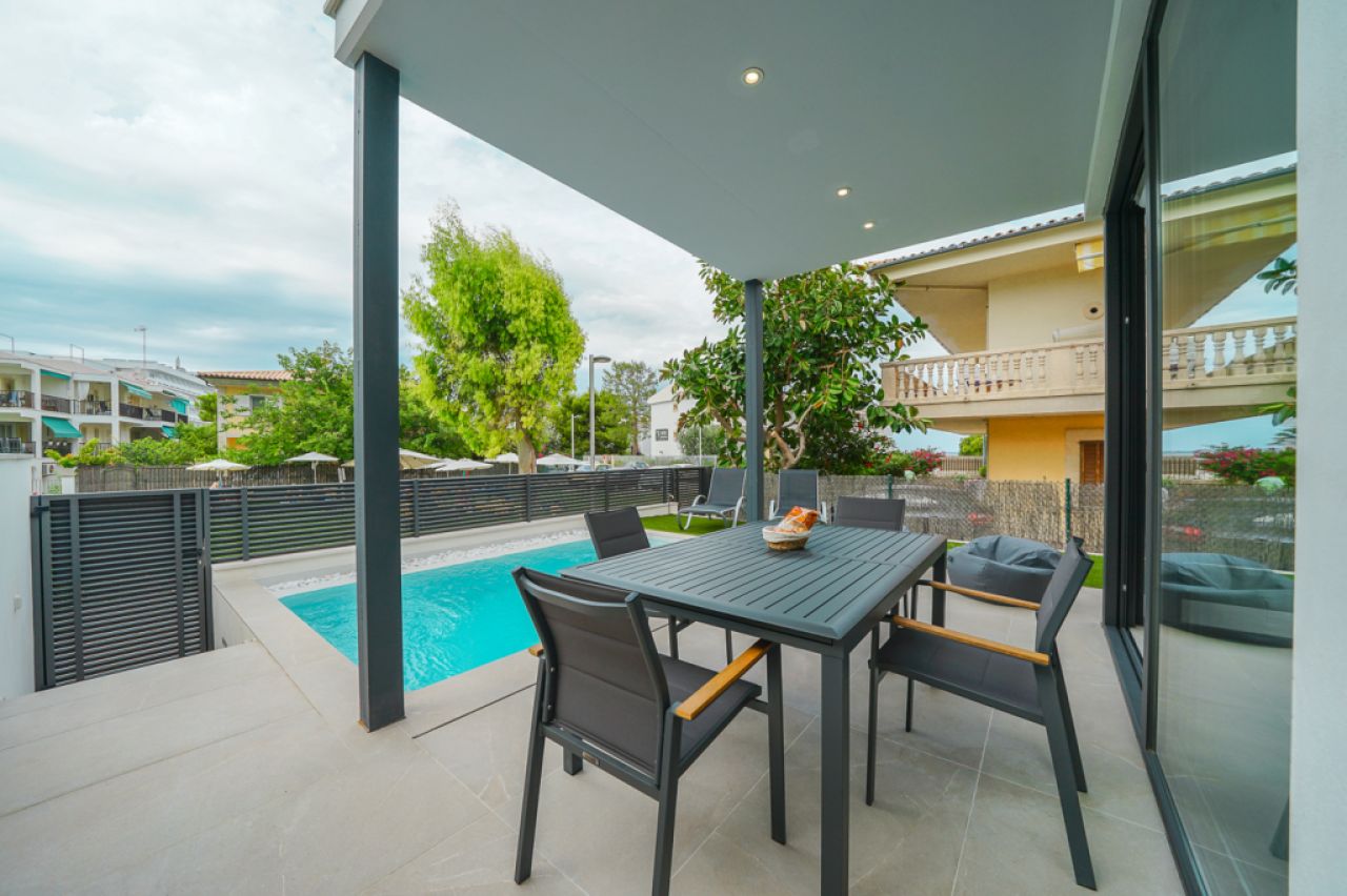 Pareado moderno segunda linea Puerto Alcudia