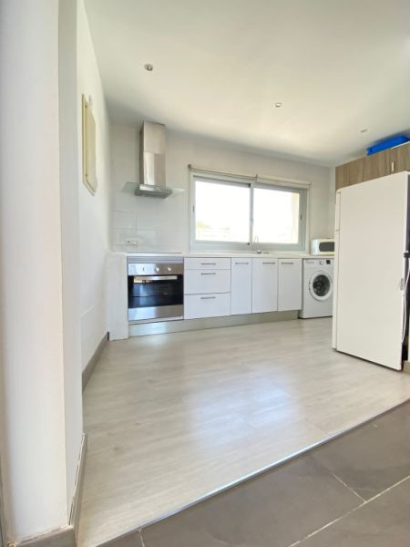 Adosado moderno con piscina privada y vistas al mar en Cala Mandia