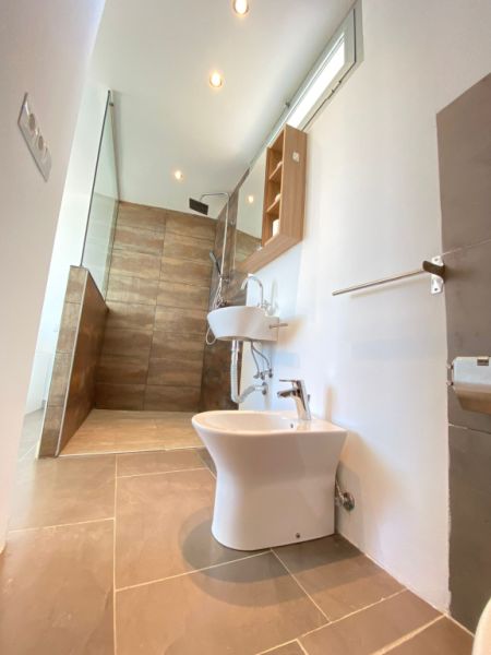 Adosado moderno con piscina privada y vistas al mar en Cala Mandia