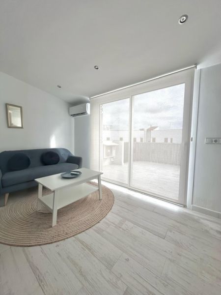 Moderne helle Dachgeschosswohnung in S´Illot