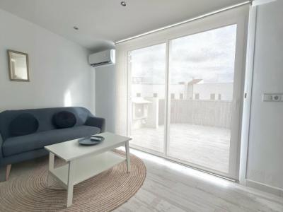 Moderne helle Dachgeschosswohnung in S´Illot