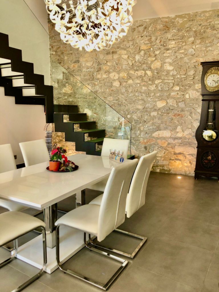 Modern 3-storey house with swimming pool, in the town of Cas Concos, Mallorca, June and July 2025