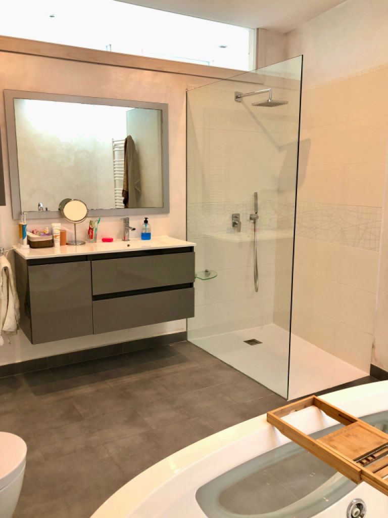 Modern 3-storey house with swimming pool, in the town of Cas Concos, Mallorca, June and July 2025