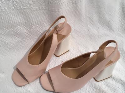 Modisches Kleiderpack ca. 150 Teile, Groesse M/L/XL/XXL, witziger Modeschmuck, Schuhe, Taschen,