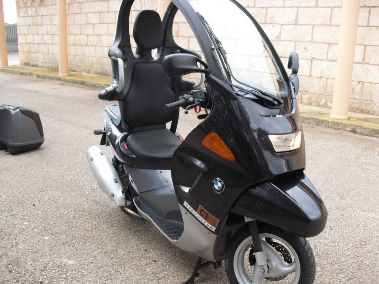 Motorradfahren ohne Helm BMW C1
