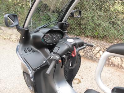 Motorradfahren ohne Helm BMW C1