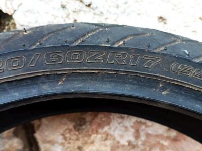 Motorradreifen 120 / 60 ZR17 55 W Motorrad Reifen BRIDGESTONE BATTLAX BT 57