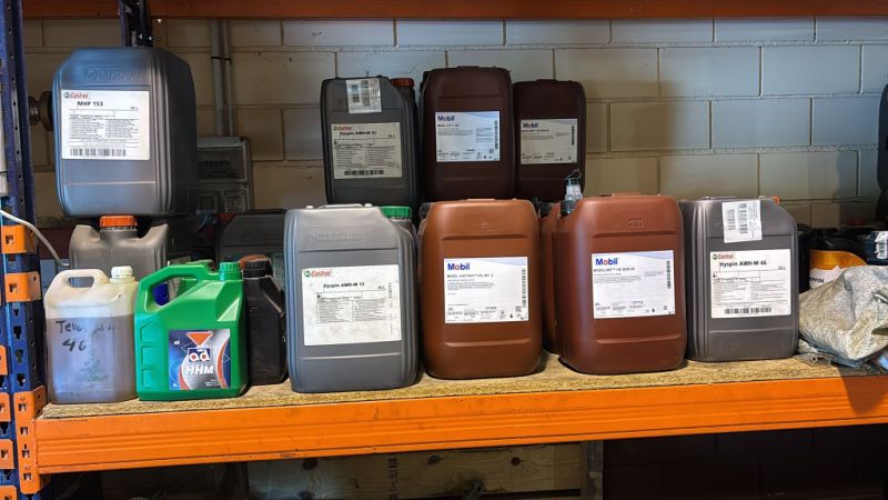 Motorständer (SEALY) & weitere Artikel