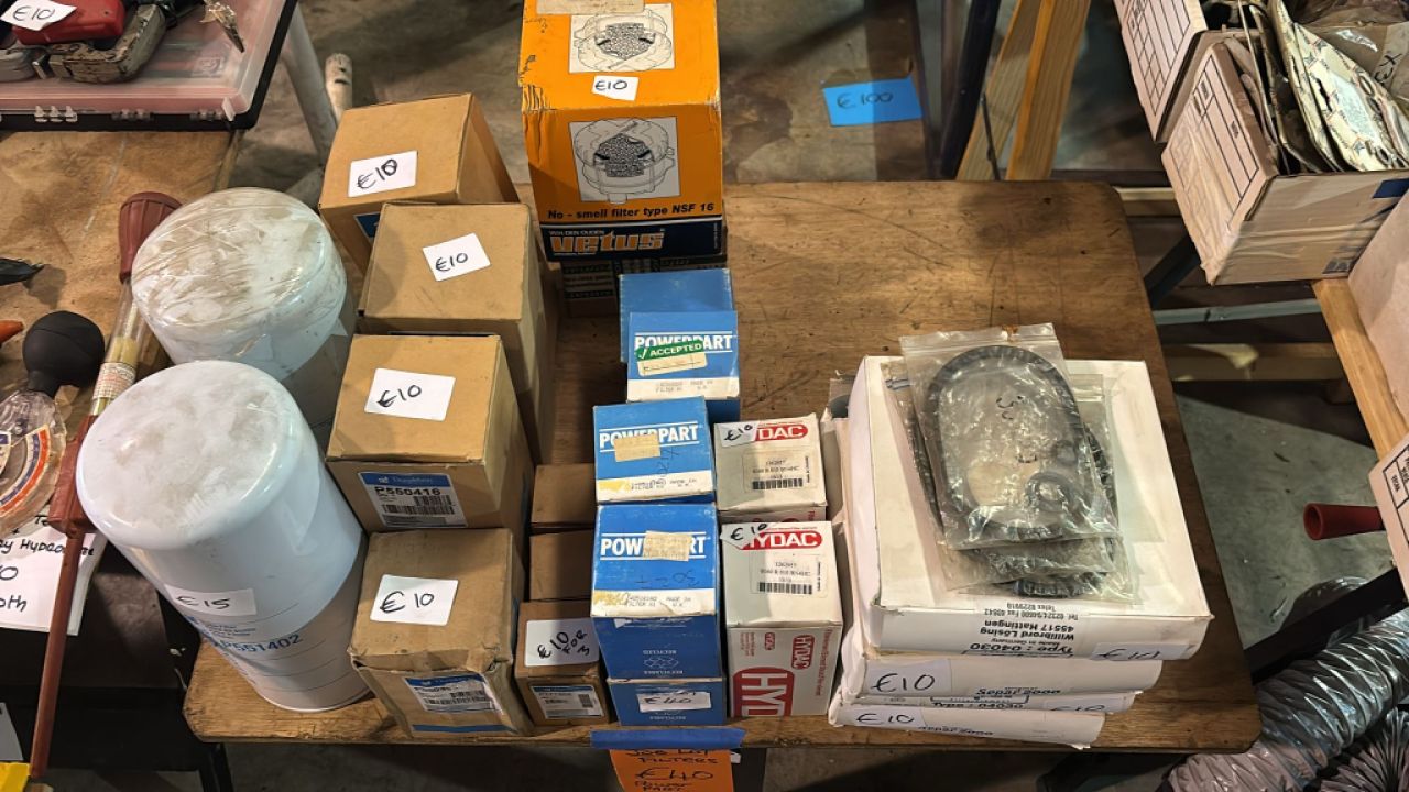 Motorständer (SEALY) & weitere Artikel