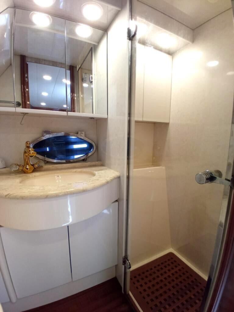 Motoryacht Motorboot Powerboot Pershing 54 Tausch mit Immobilie Boot Yacht  Auto möglich