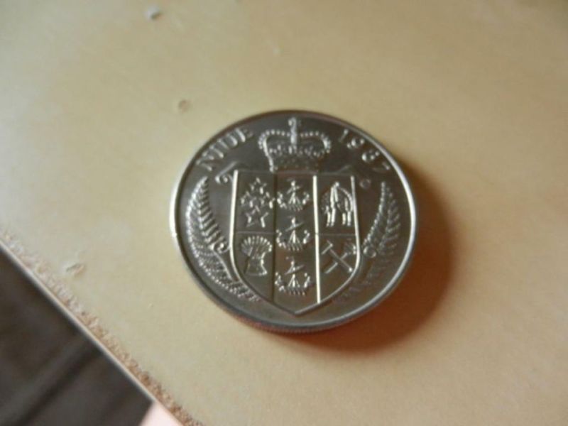 Münze: Niue 5 Dollar 1987 "Steffi Graf - 1988 Olympics - Seoul"