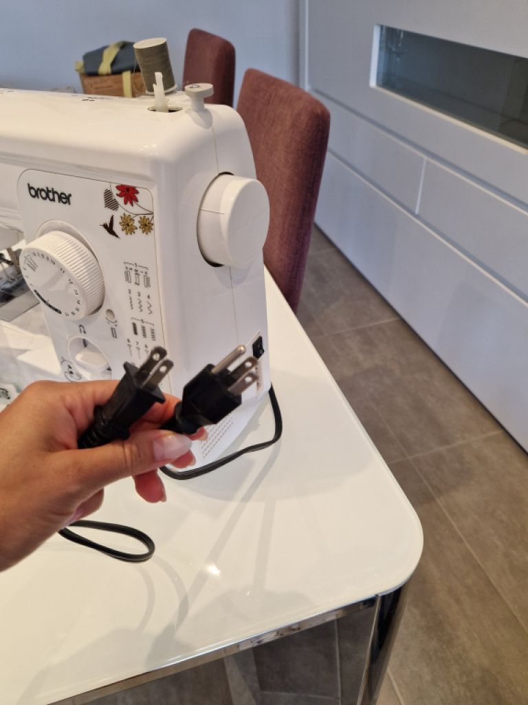 Máquina de coser Brother JX2517 – como nueva