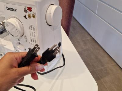 Máquina de coser Brother JX2517 – como nueva