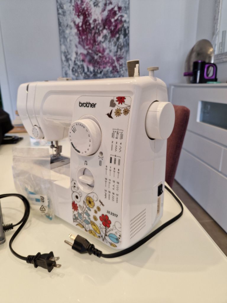 Máquina de coser Brother JX2517 – como nueva