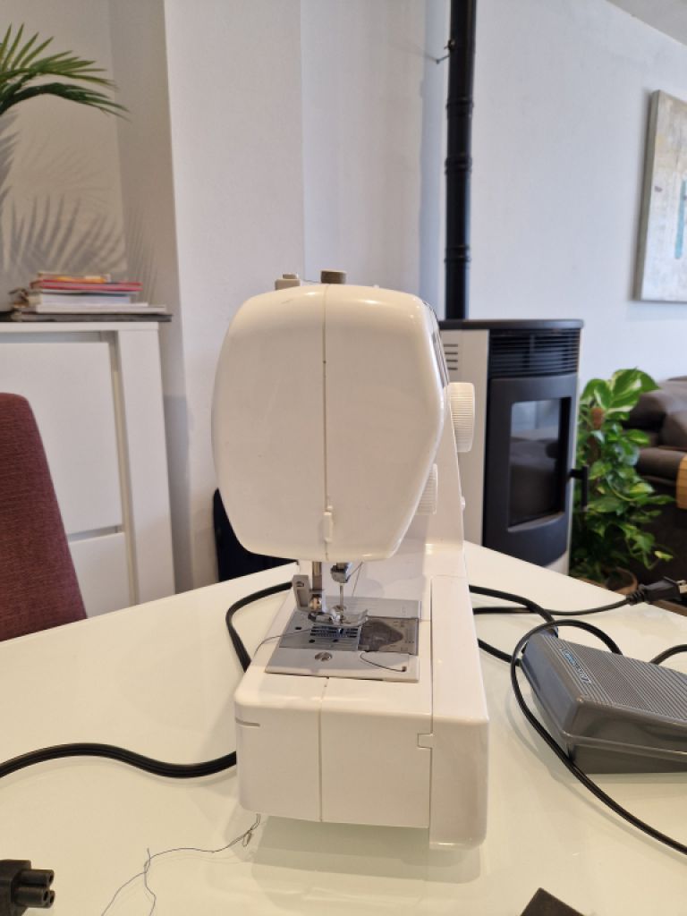 Máquina de coser Brother JX2517 – como nueva