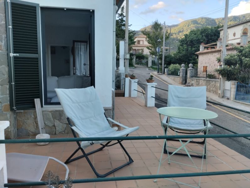 Nebensaison: Chalet mit Meerblick in Port de Canonge - Banyabulfar--- CH 16 WT