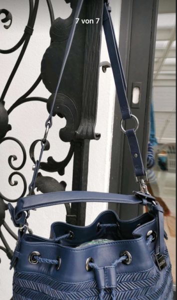 NEU! Edle Lederhandtasche von UTERQÜE, Dunkelblau NEU!