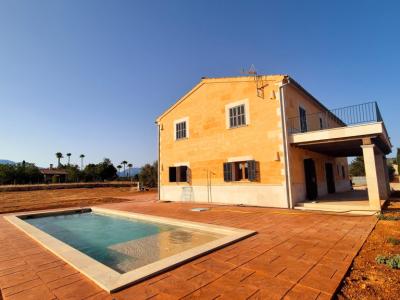 Finca rústica de nueva construcción con vistas a la Serra de Tramuntana – Inca