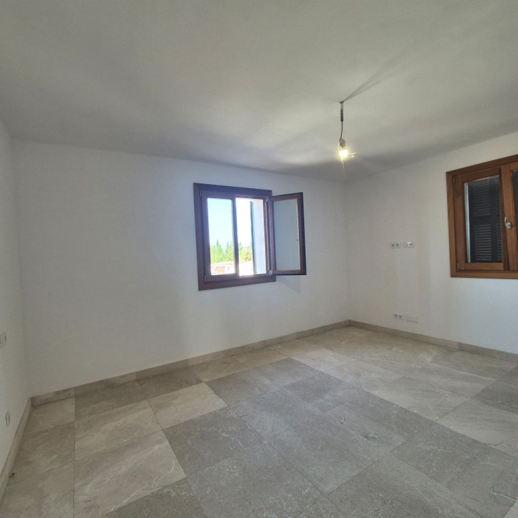 Finca rústica de nueva construcción con vistas a la Serra de Tramuntana – Inca