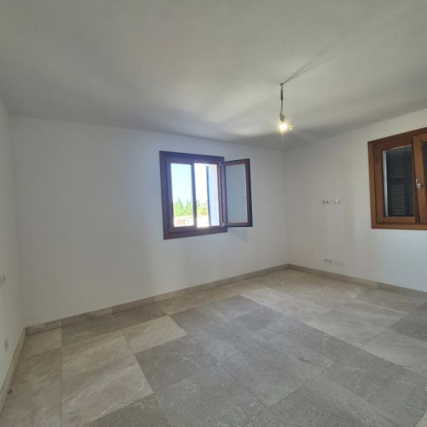 Finca rústica de nueva construcción con vistas a la Serra de Tramuntana – Inca