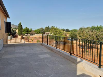Finca rústica de nueva construcción con vistas a la Serra de Tramuntana – Inca