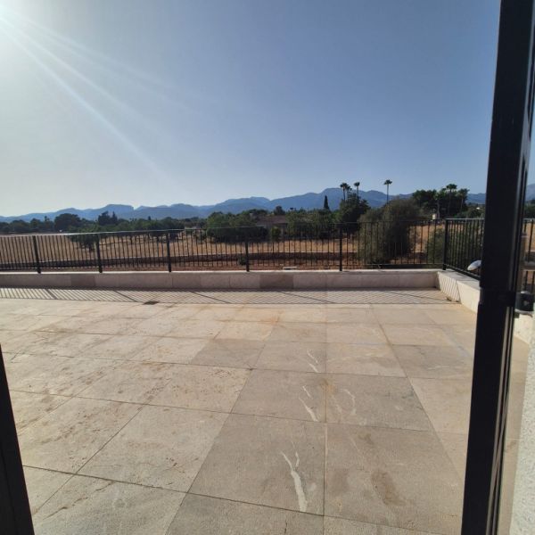 Finca rústica de nueva construcción con vistas a la Serra de Tramuntana – Inca