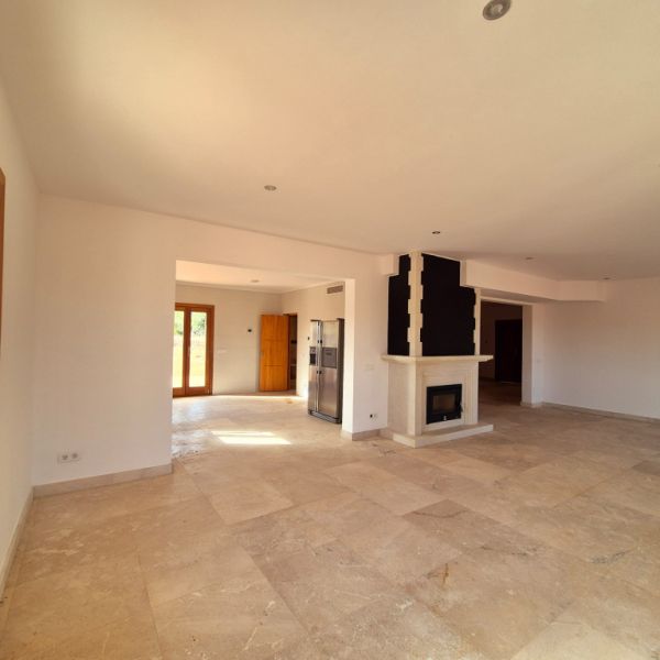 Finca rústica de nueva construcción con vistas a la Serra de Tramuntana – Inca