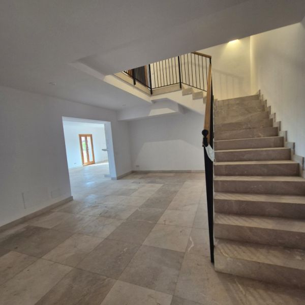 Finca rústica de nueva construcción con vistas a la Serra de Tramuntana – Inca