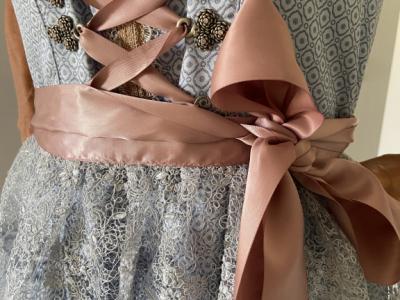 Neu KRÜGER Dirndl Größe 42 Tracht Stickerei