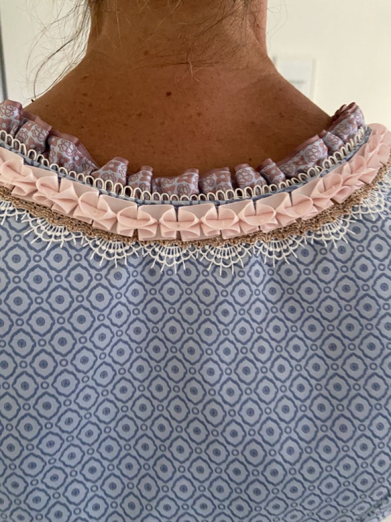 Neu KRÜGER Dirndl Größe 42 Tracht Stickerei