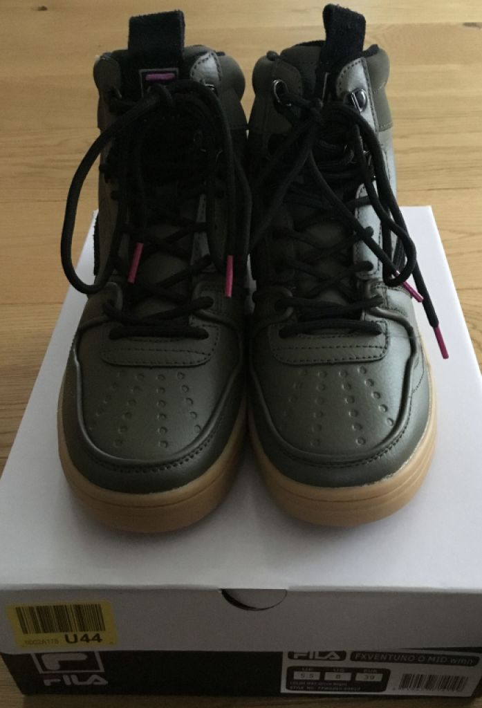 ¡NUEVO! Zapatillas FILA altas originales de piel, Talla 39, Caqui ¡NUEVO!