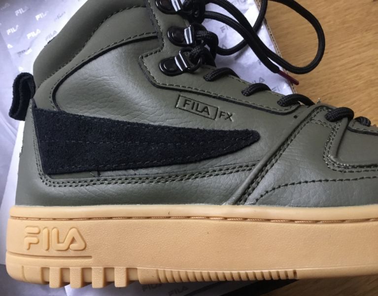 ¡NUEVO! Zapatillas FILA altas originales de piel, Talla 39, Caqui ¡NUEVO!