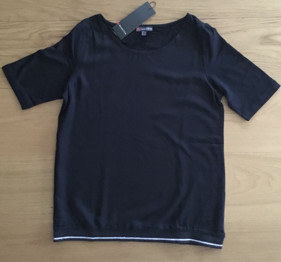 NEU! Schönes Shirt von STREET ONE, Gr.34/36, Schwarz NEU!