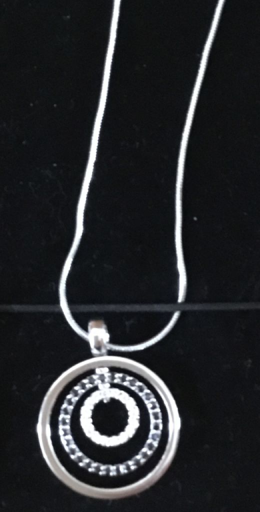 ¡NUEVO! Cadena de plata 925 sterling, colgante con strass