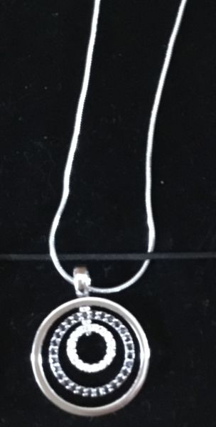 ¡NUEVO! Cadena de plata 925 sterling, colgante con strass