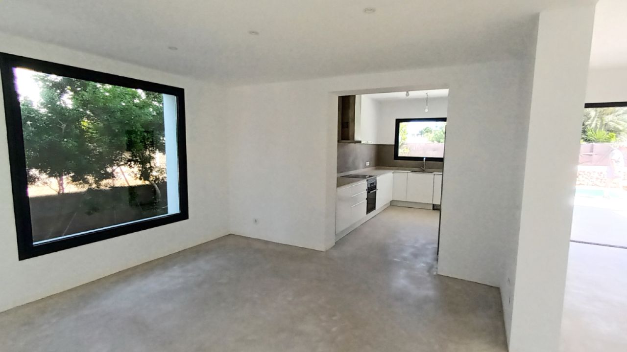 Chalet de nueva construcción con todas las comodidades y piscina en Cala Santanyí -- CH 21