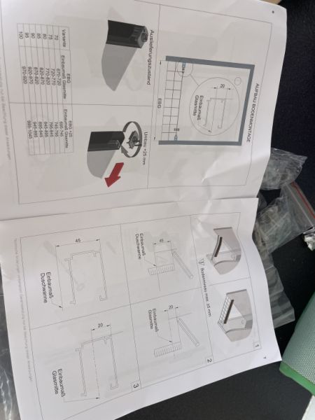 Nueva cabina de ducha, puerta batiente de cristal