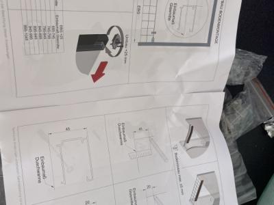 Nueva cabina de ducha, puerta batiente de cristal