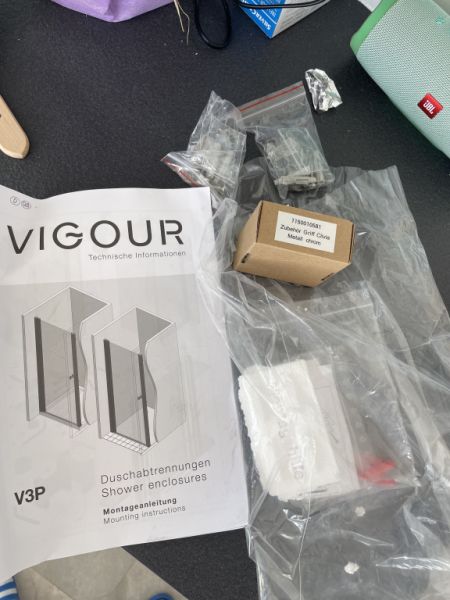 Nueva cabina de ducha, puerta batiente de cristal